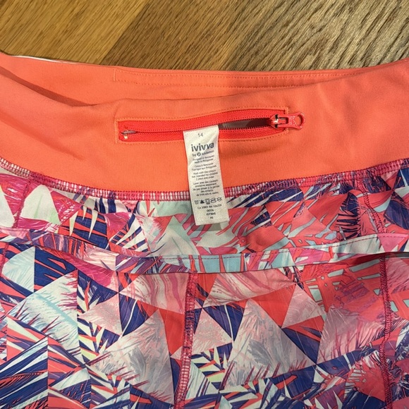 Ivivva (kids lulu) shorts - Picture 2 of 2